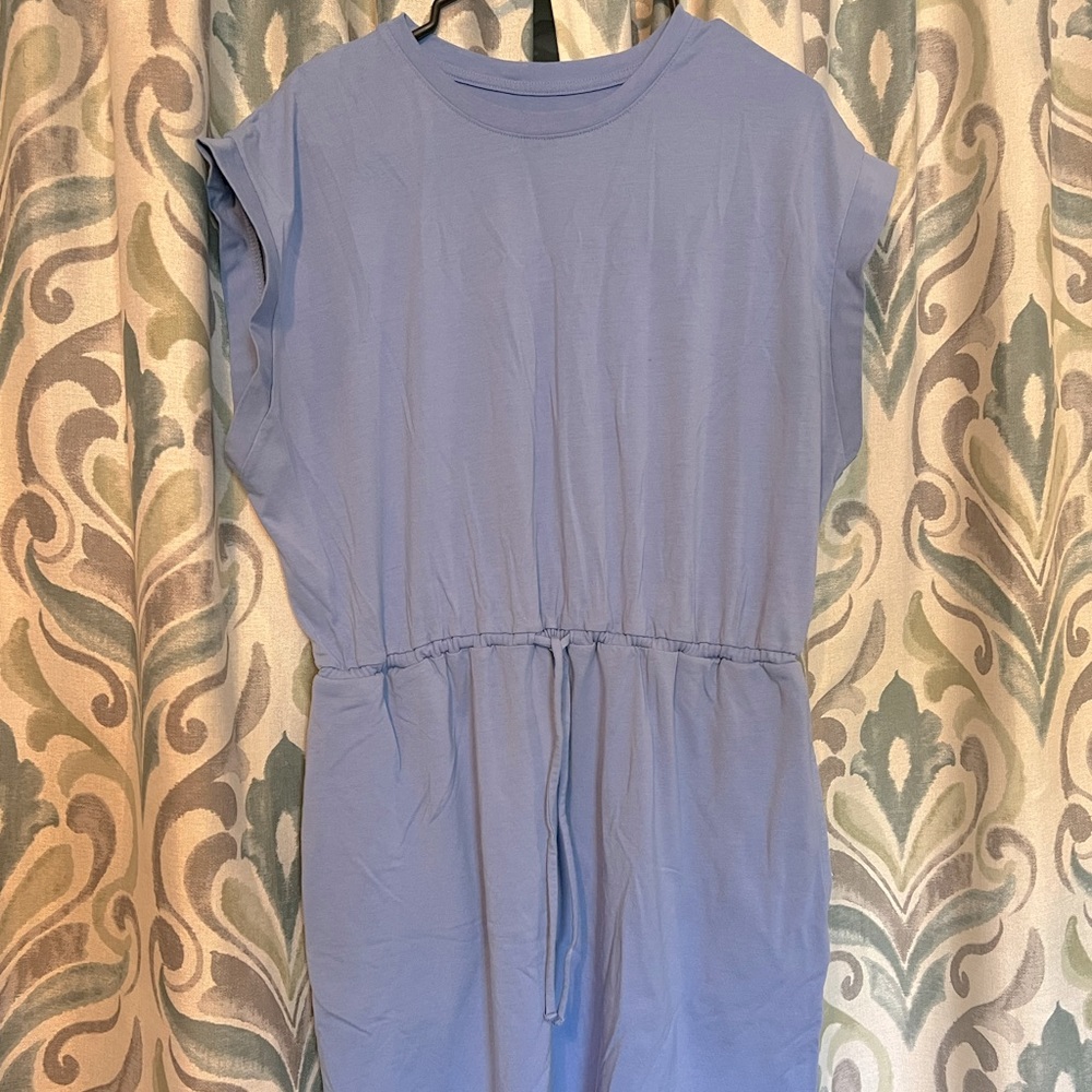 Sleeveless dress